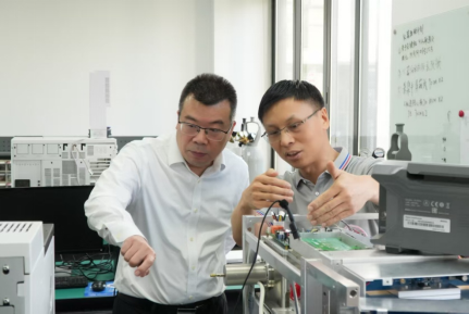 安益譜質(zhì)譜儀-上?？茖W(xué)院率科學(xué)儀器團(tuán)隊(duì)赴蘇州安益譜調(diào)研考察(圖4)
